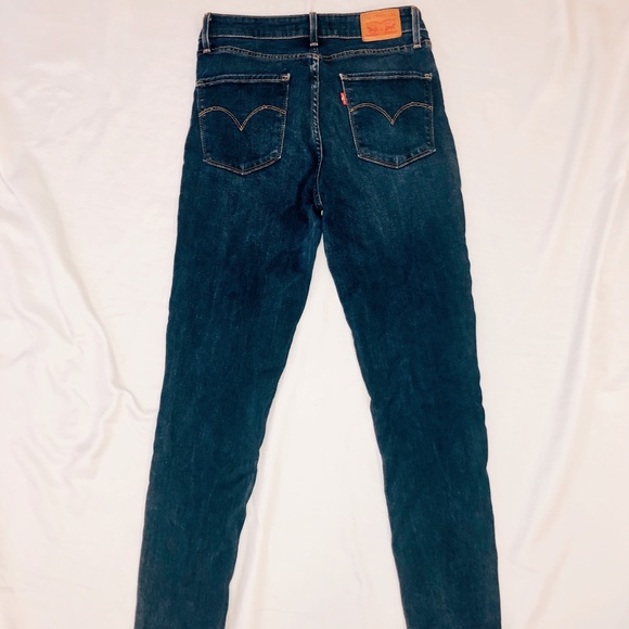 Levi’s high rise skinny jeans - Picture 2 of 4